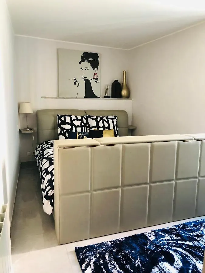 Charming Apartment Near The Beach Villefranche-sur-Mer 0*,  France